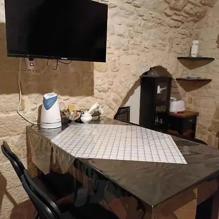 In - Apulien 54437 Giovinazzo